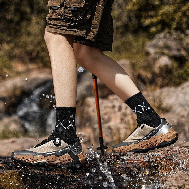 

Professional Men Hiking Shoes Outdoor Walking Mens Shoes Non-Slip Men Sneakers Trekking AutumnTrekking Hiking Men Shoes