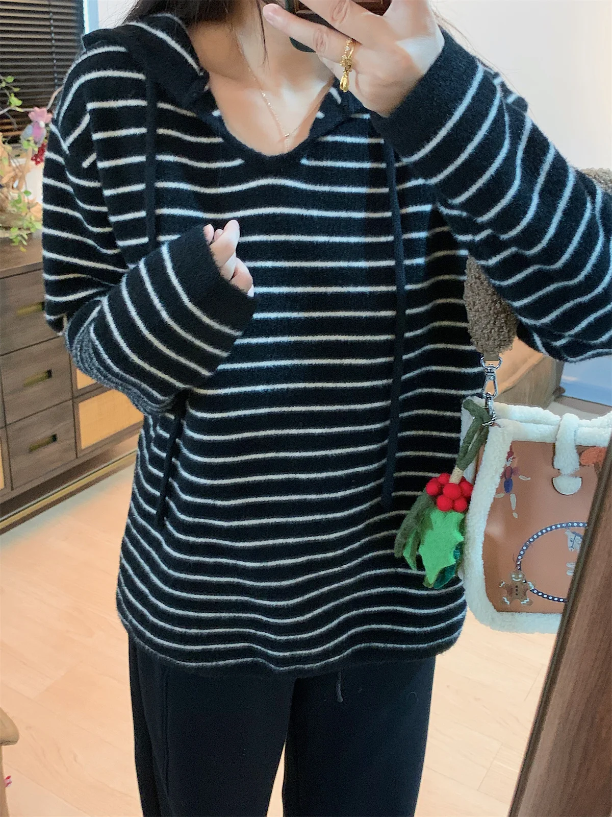 

QinEition женский вязаный свитер с капюшоном, мягкий Plu в полоску, повседневный свитер без катышков, удобный длинный S...