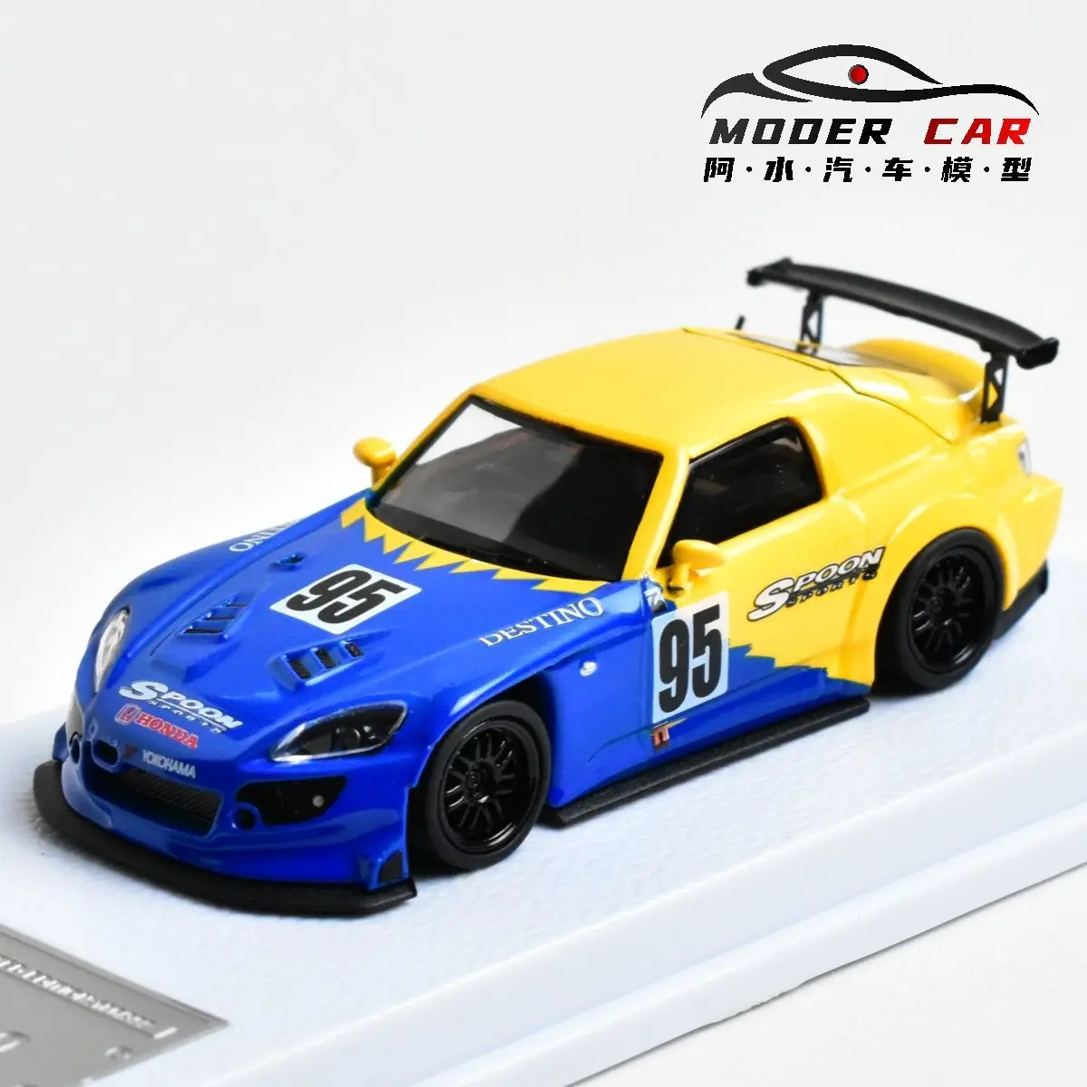 

Модель автомобиля из смолы MJ 1:64 s2000