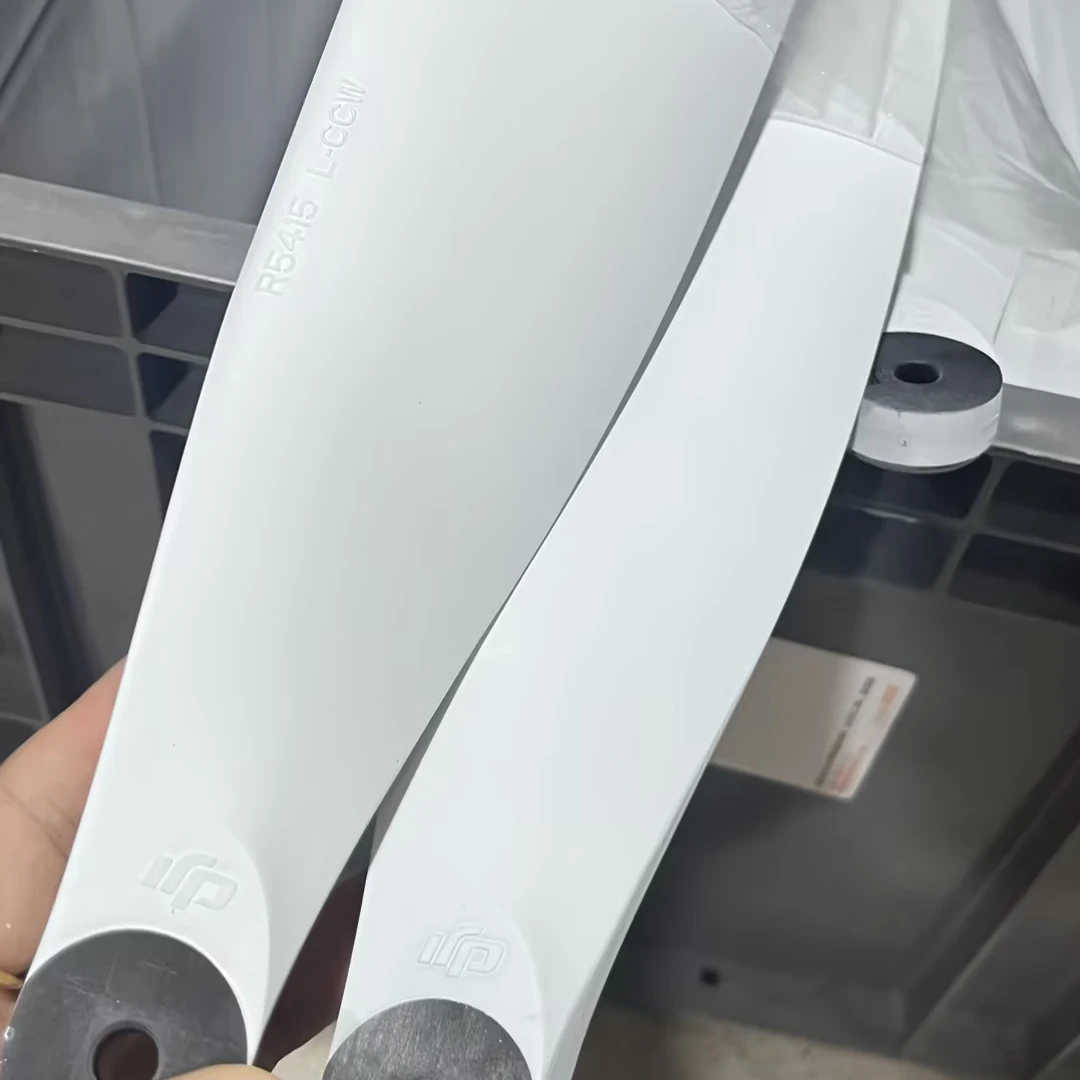 

Genuine Agras T40 T50 T20P Carbon Fiber Propeller Drone Blade For DJI Agricultural Plant Protection UAV Replacement Parts