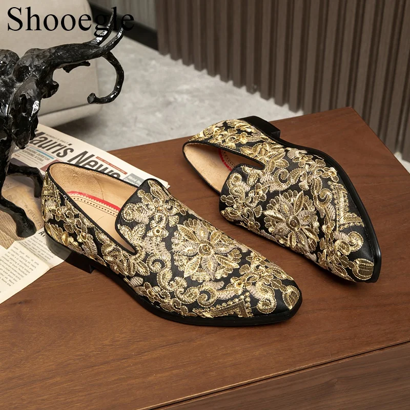 Fashion Men Hand-embroidered Canvas Casual Shoes Stud Crystal Gold Shoes Embroidery Shoes Comfort Men Loafers Floral Flats