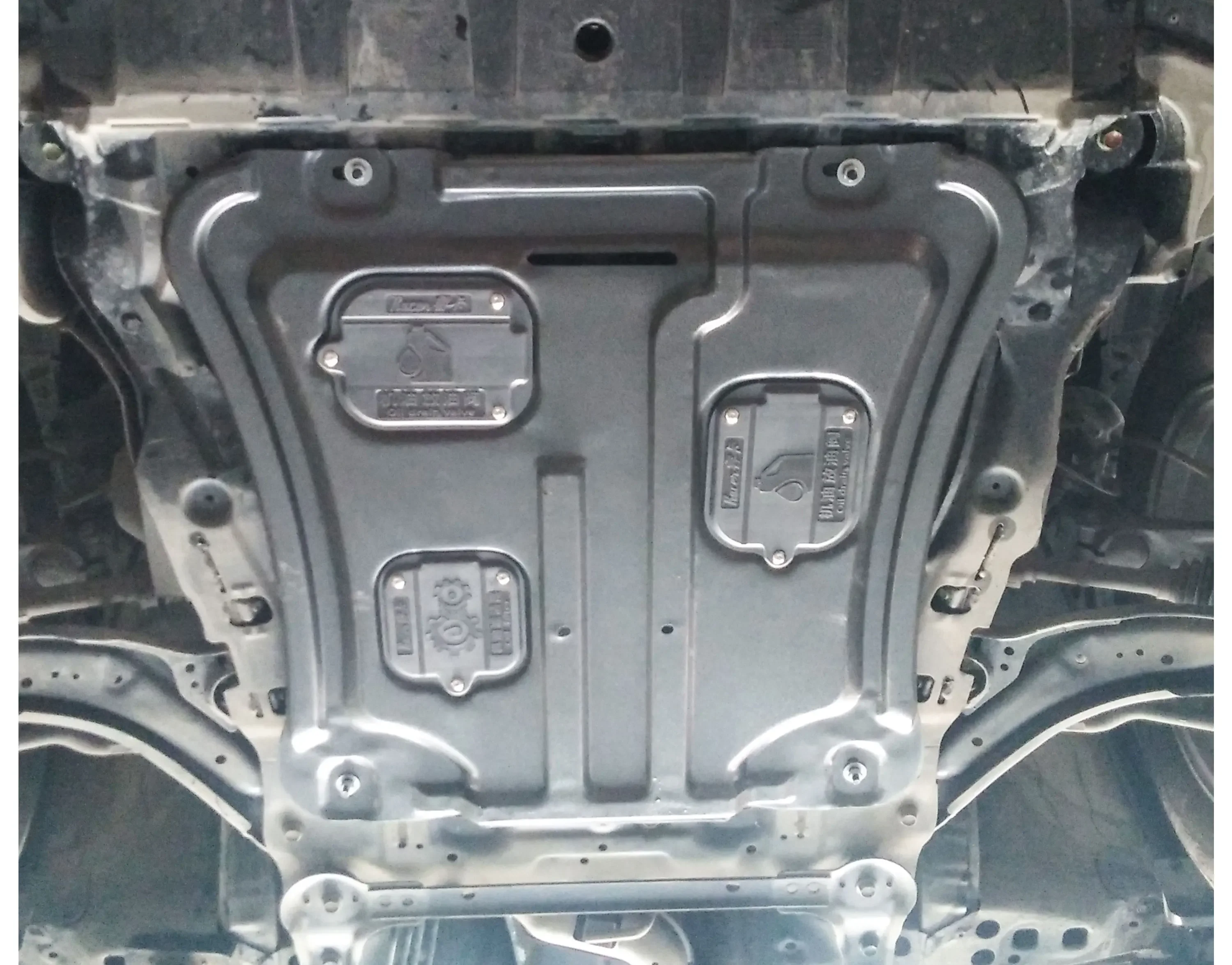 日産 エクストレイル 2010-2013 ブラック アンダーエンジンガードプレート スプラッシュシールド マッドフェンダーカバー マッドガードプロテクター