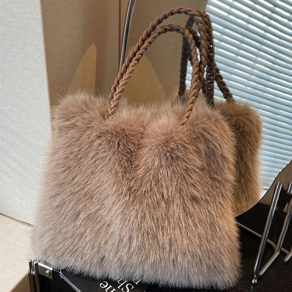 Women's Tote Bags Fashionable Plush Handbags Large Capacity Bucket Bag for Woman High-end Faux Fox Fur Shoulder Bag Trendy