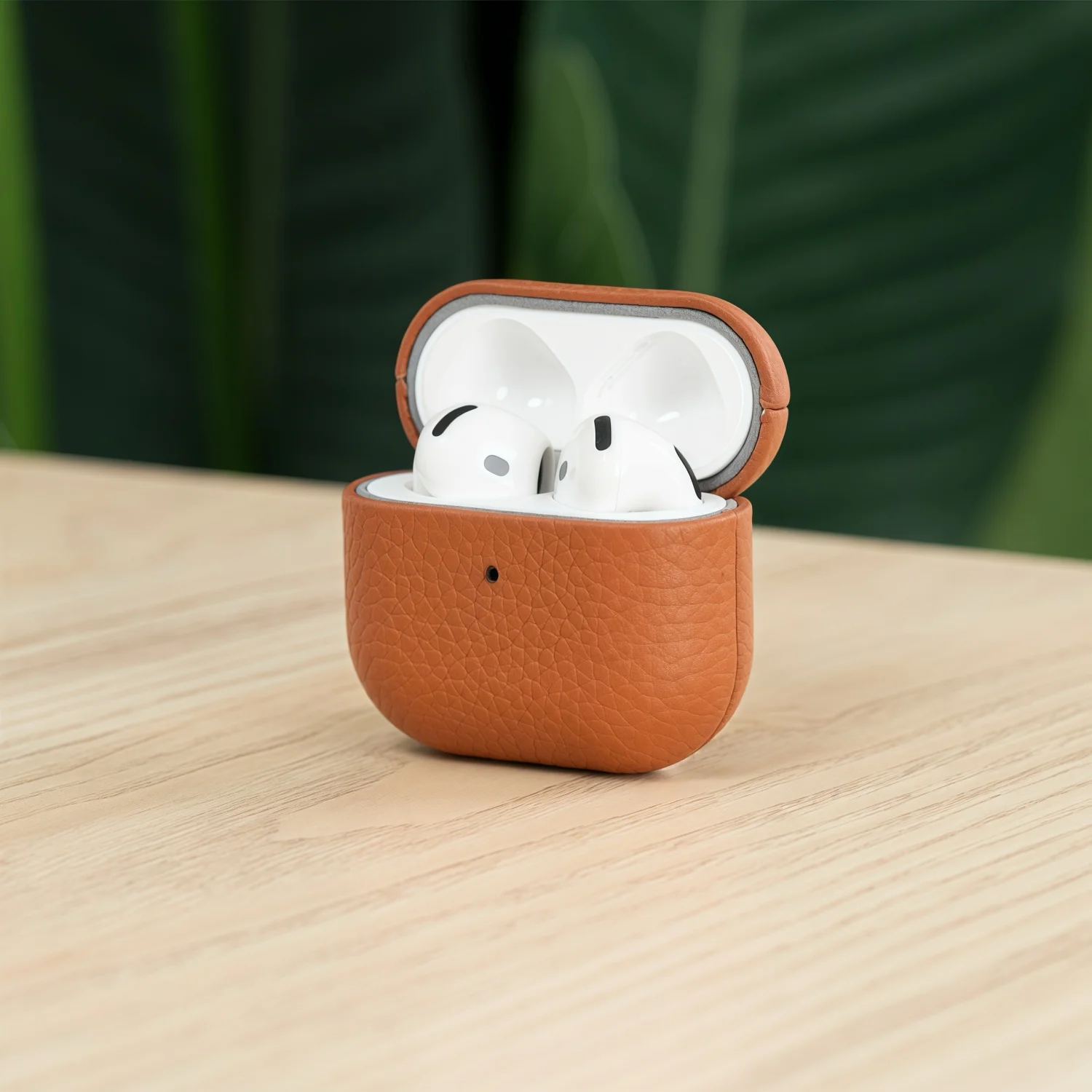 حافظة جلدية لأجهزة AirPods 4 حافظات سماعات أذن للأعمال لأجهزة Apple AirPods 4 4th Generation 2024 غطاء سماعة الرأس Mag