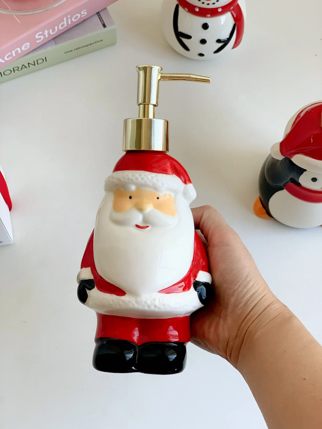 Portable Soap Bottle Christmas Atmosphere Santa Claus Bathroom Bottle Snowman Penguin Hand Sanitizer Bottle