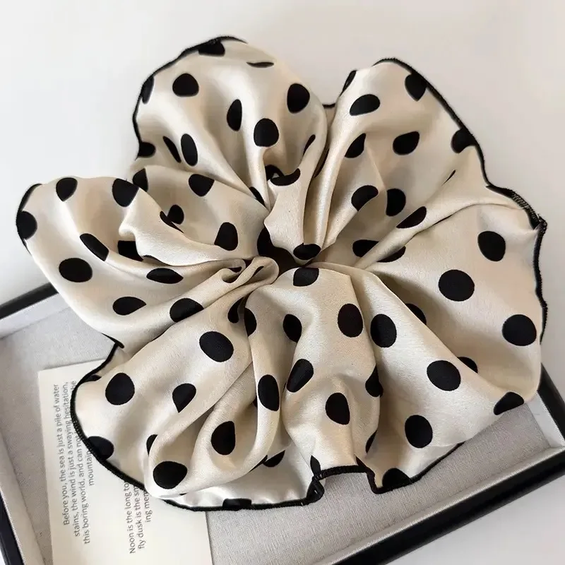 Thumbnail 4 - #9 Trending Scrunchie Hair Ties Right Now