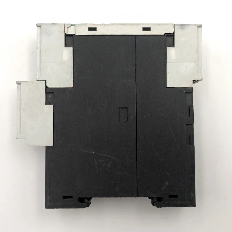 3UG4631-1AW30 SIEMENS SIRIUS    10PCS