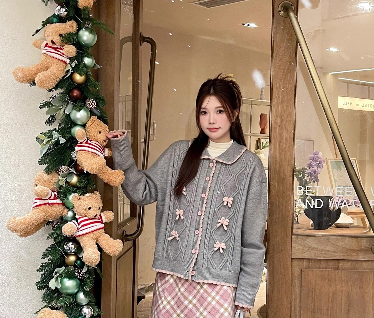 Picture 3: Autumn Winter Large Size Sweet Peter Pan Collar Girl Age-reducing Sweater Korean Long Sleeve Bow Simple Versatile Knitted Top