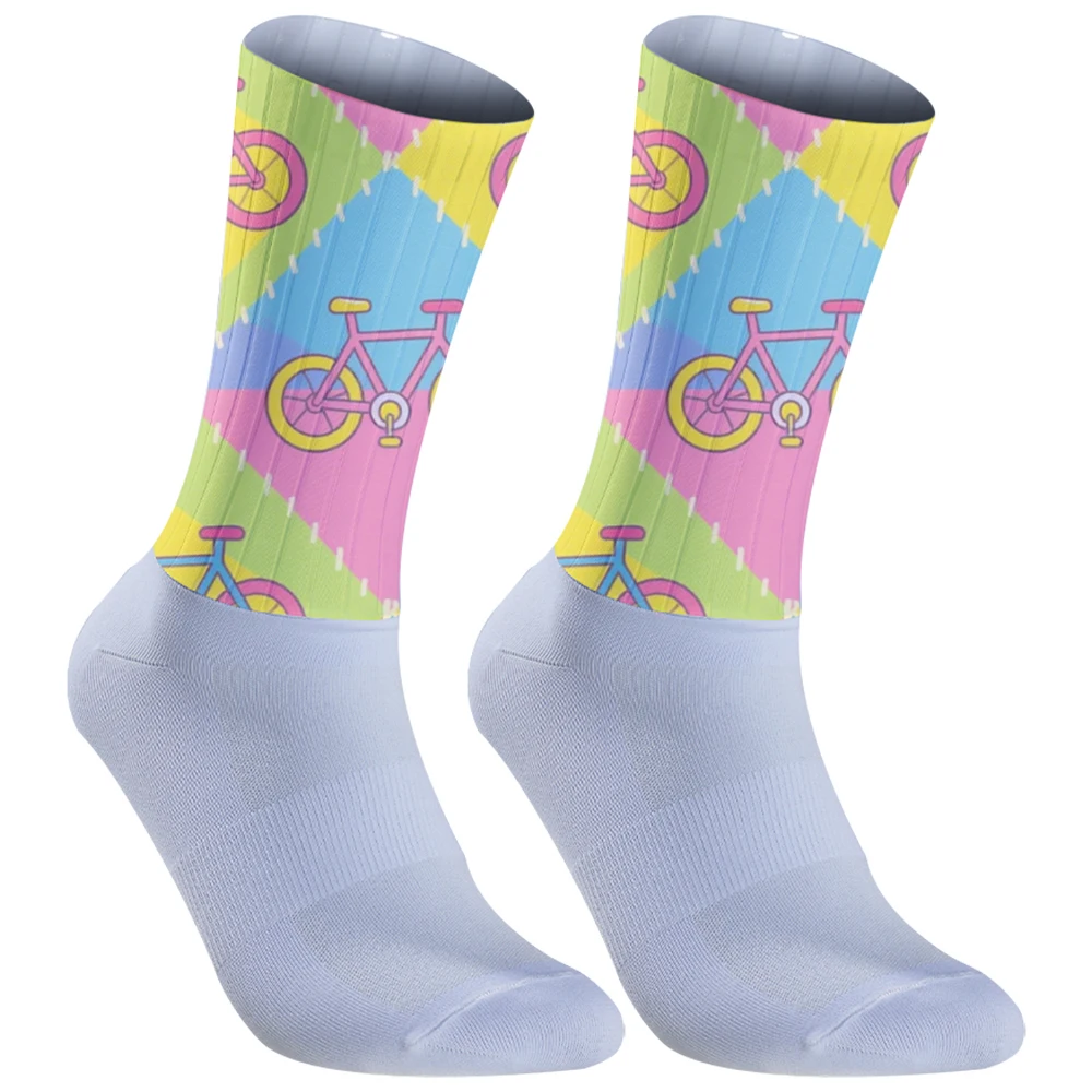 

New Breathable and sweat absorbing sports cycling socks, anti slip ankle protection, comfortable and smooth riding
