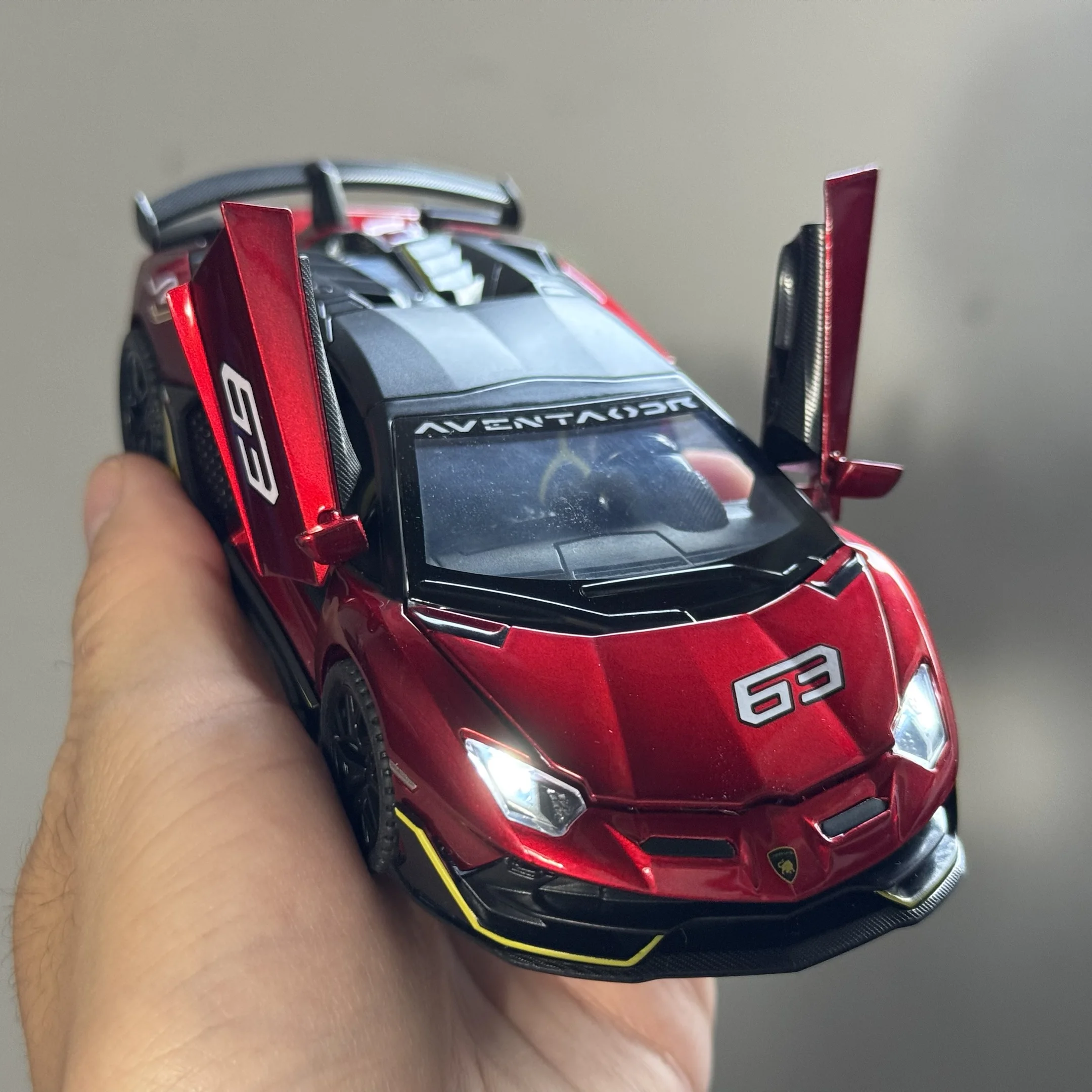 1:32 Aventador SVJ Diecast Metal Car Model