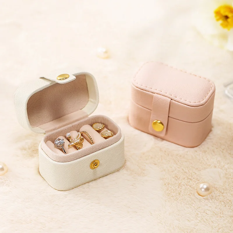 Small Travel Jewelry Box Organizer Mini Jewelry Case Portable Ring Storage Box Practical Travel Gift for Girls Women