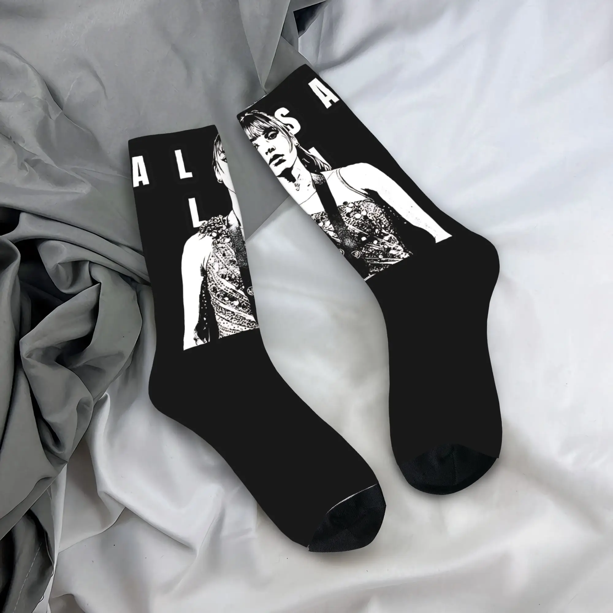 

Alysa Liu American Figure Skater Stockings Design Trendy Socks Autumn Non Slip Socks Couple Outdoor Sports Soft Socks