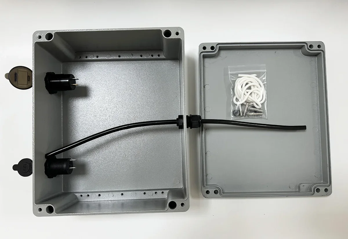ولاعة سجائر بشاحن USB مع غدة صندوق ألومنيوم محمول