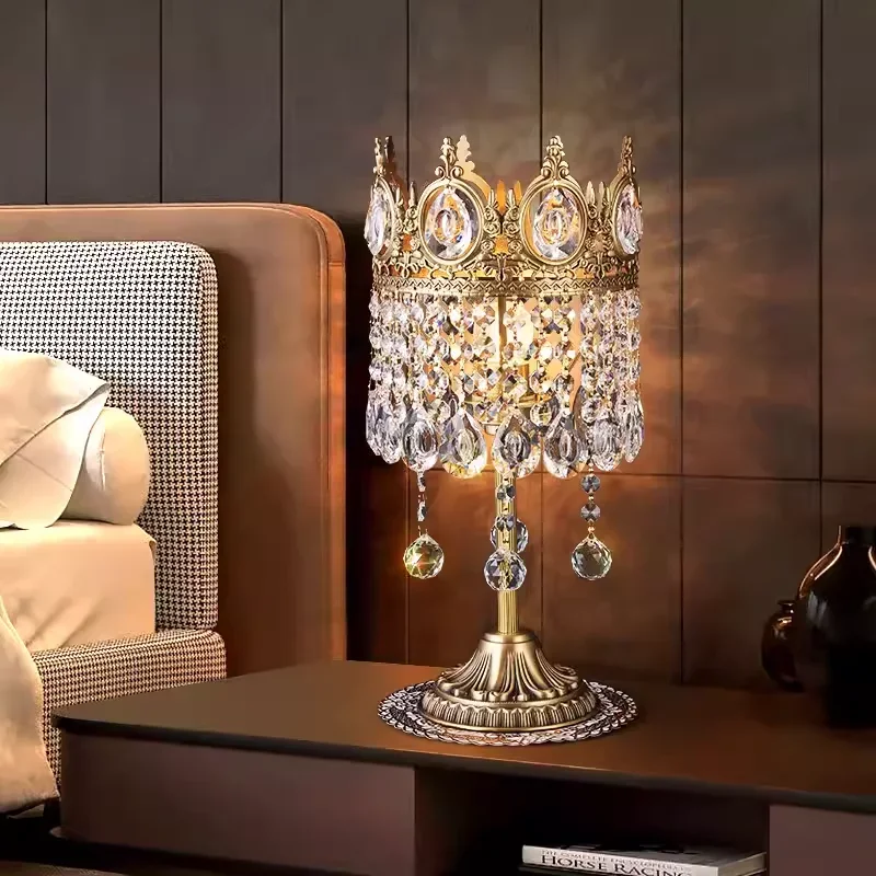 

European light luxury crystal table lamp living room simple atmosphere court bedroom bedside table crown floor lamp