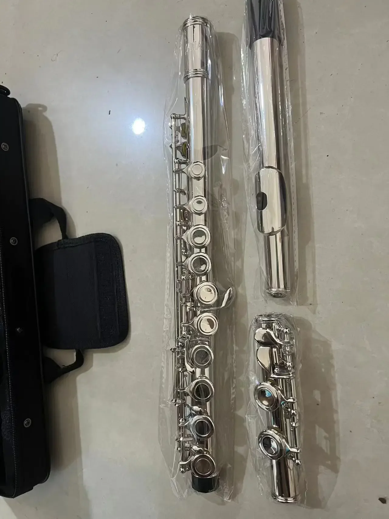 

High quality Yamaha style flute, 16 holes, nickel plated