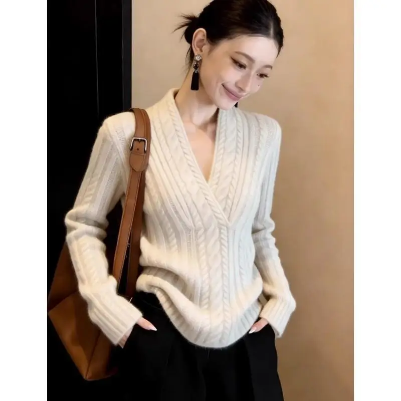 2026 Winter V-neck Twisted Flower Sweater Female New High-grade Unique Beautiful Slim Sweater Ladies Casual Knitwear Jumper Top