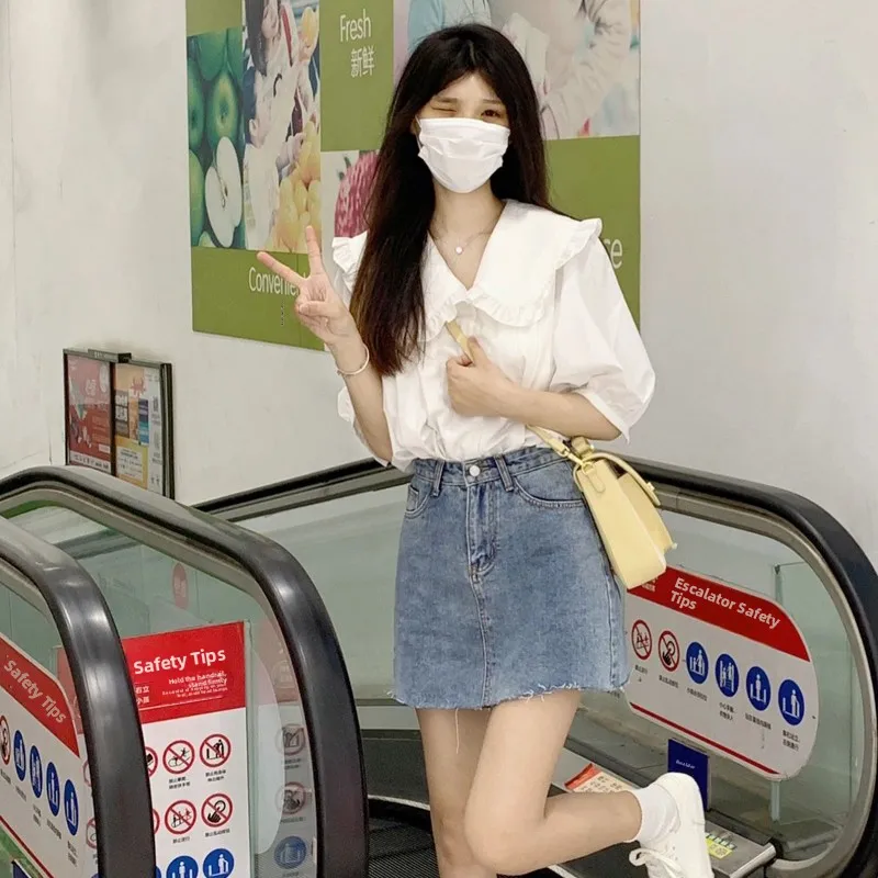 

Summer New Style Retro Peter Pan Design Doll Collar Large Lace Hem Loose Short Sleeve White Shirt Small Top Women's Fashion