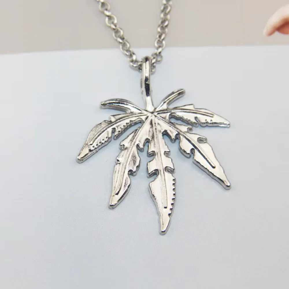 الأزياء والمجوهرات مابل ليف قلادة القنب ليف قلادة سحر سلسلة قلادة للنساء الرجال Gifls الملحقات