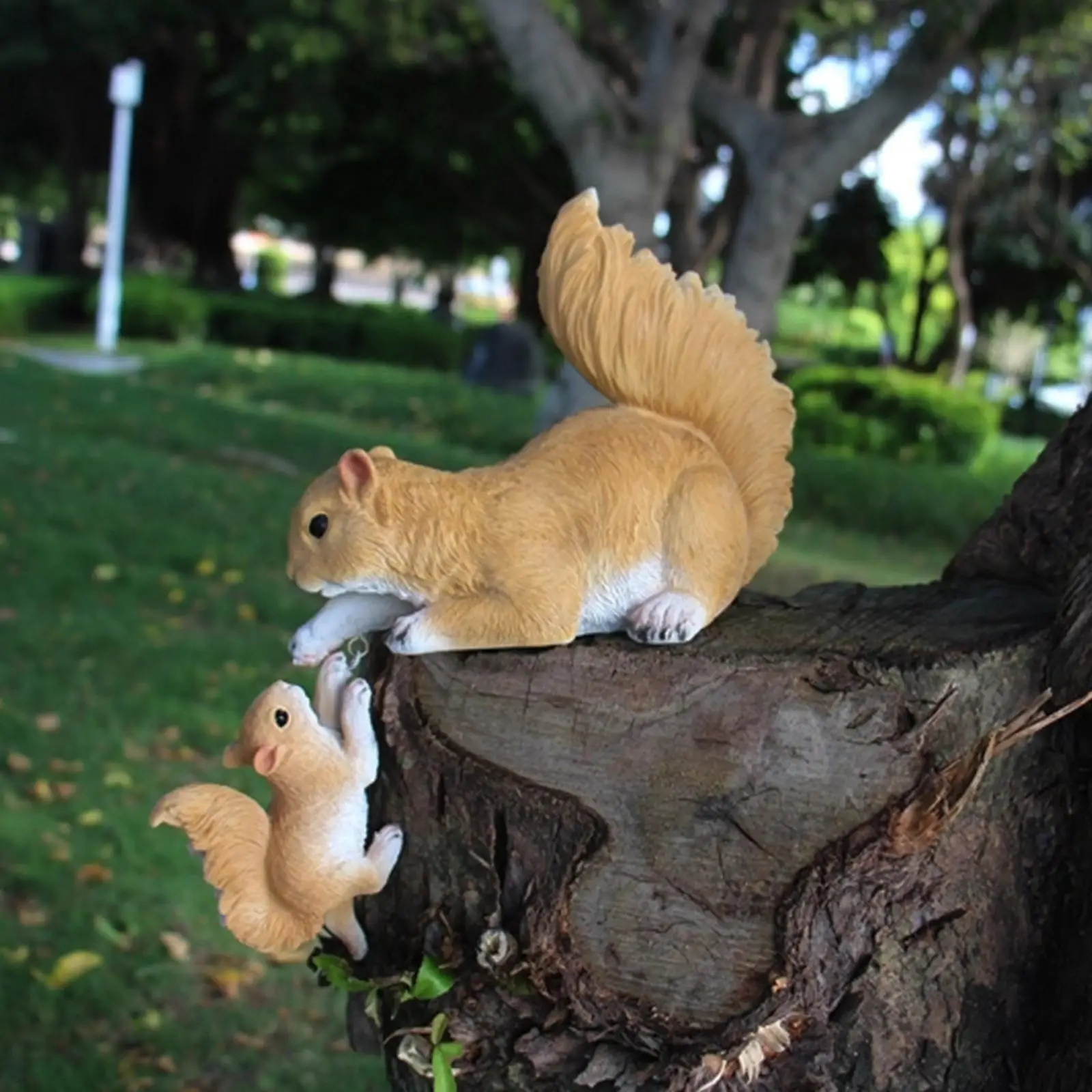 Resin Miniature Squirrel Figurine Garden Statue Waterproof Animal Ornament for Fairy Garden Decor Patio Lawn Yard Cute Outdoor