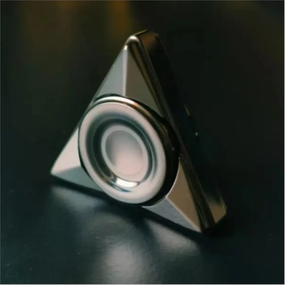 HORNEST EDC Trójstronny Spinner Antystresowy z Trzema Ostrzami, Oryginalny Design