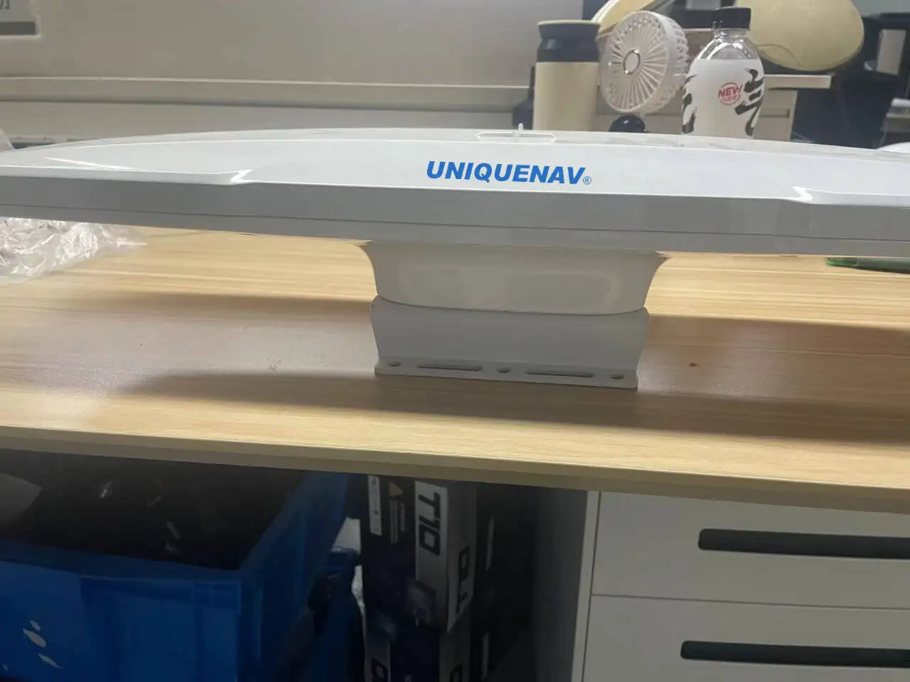 High-precision Positioning and Orientation with Electronic Compass Gnss Receiver Uniquenav R73 for Boat Geographic Surveying