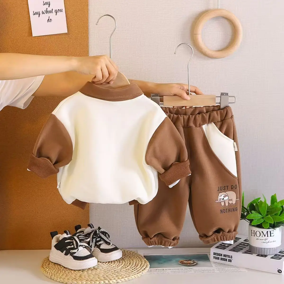 Boys' Trendy New Autumn Outfit Set Children's Baby Spring And Autumn Long Sleeved Hoodie Casual Two-piece Set