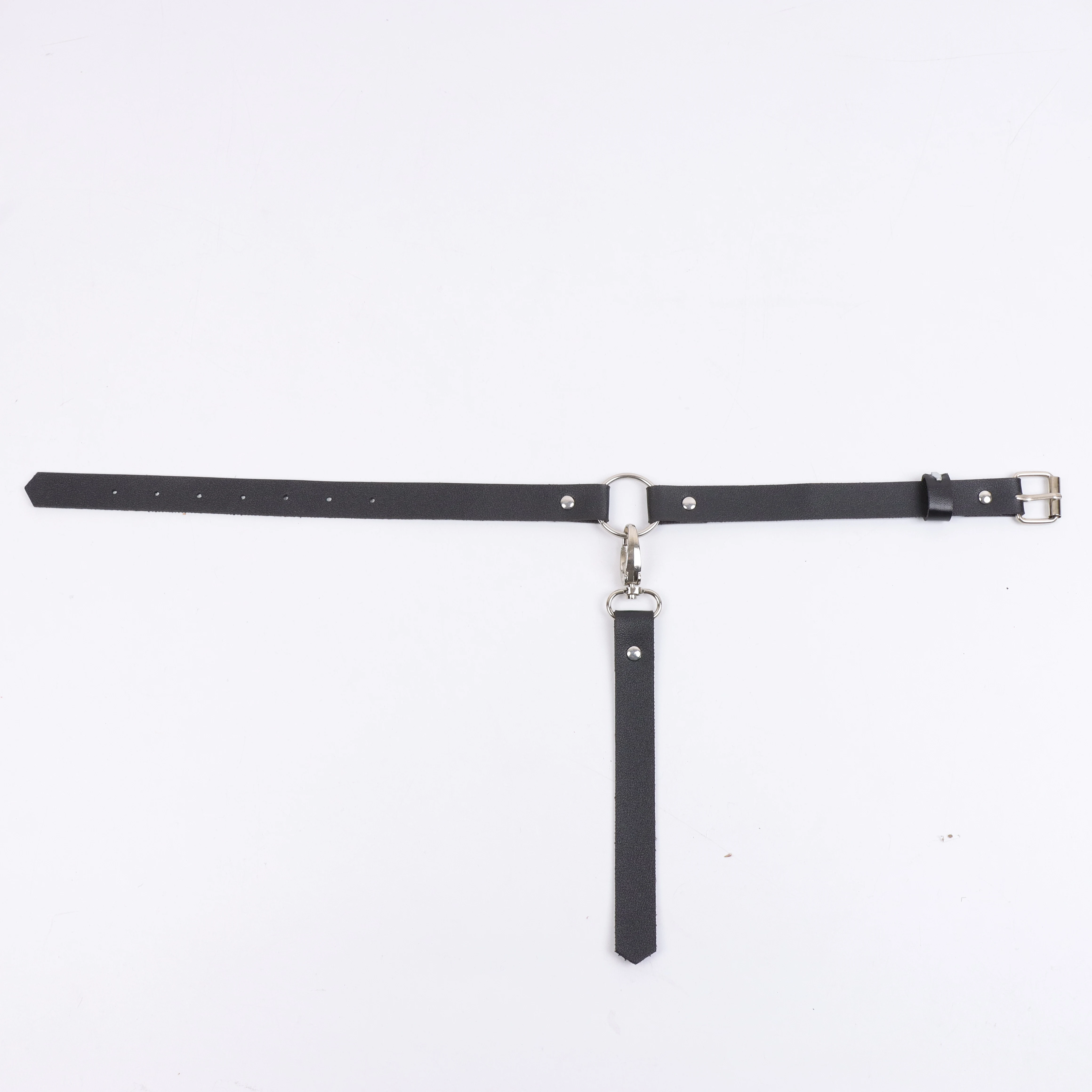 Dunkle Gothic-Halskette aus Kunstleder für Damen – Punk-Halsband mit O-Ring und Nieten, Retro-Edgy-Cosplay-Halskette, vorgebundene Halskette – Detail 8