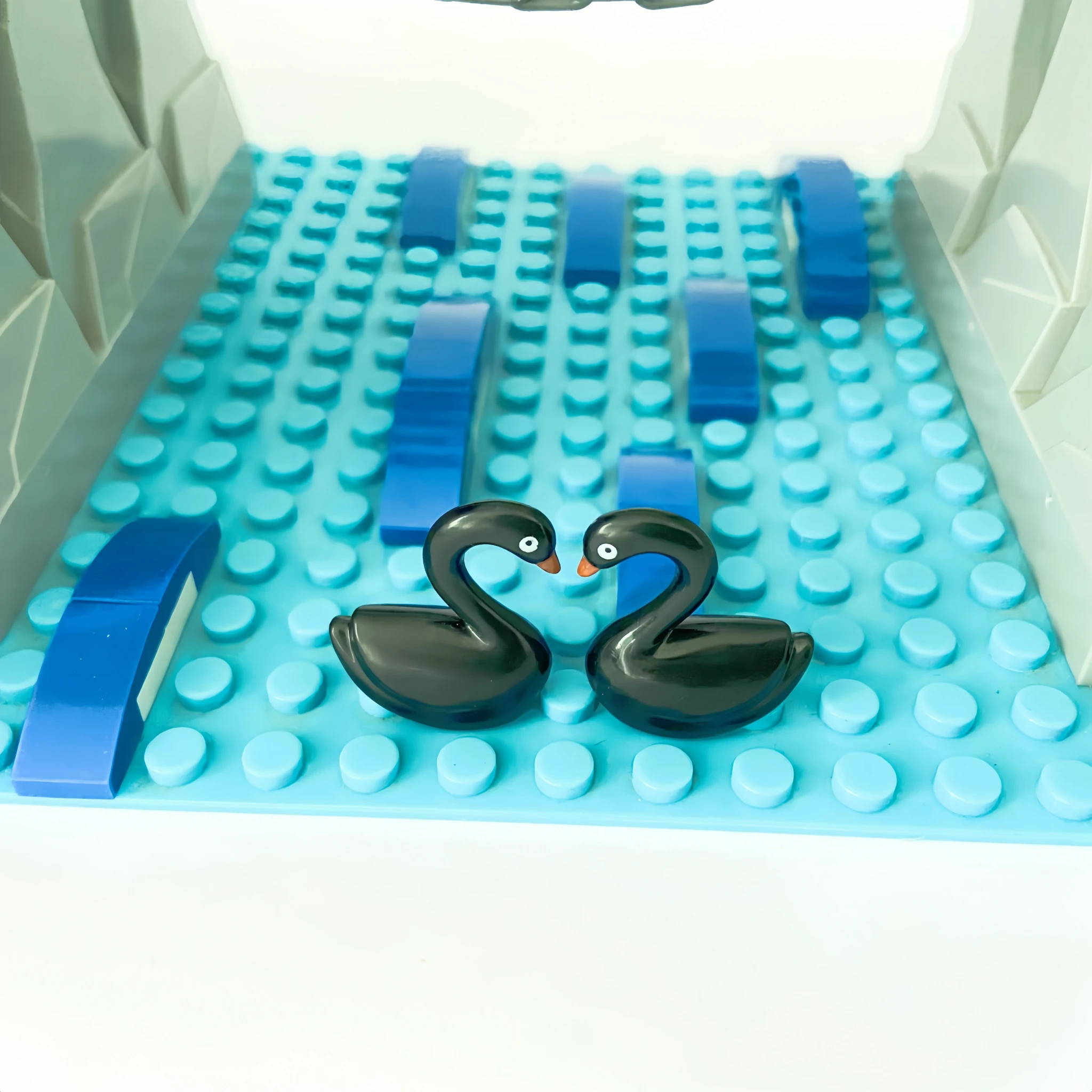 MOC 8 قطعة البجعات اللبنات لتقوم بها بنفسك اللعب البجعة السوداء الأبيض سوان الحيوانات أطقم منمذجة الطوب المتوافق مع العلامات التجارية الكبرى