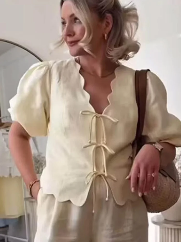 

HH Женский модный комплект из 2 предметов, кружевной укороченный топ с короткими рукавами и волнистым боковым v-образным вырезом + повседневный эластичный пояс с боковыми карманами, шорты, костюм