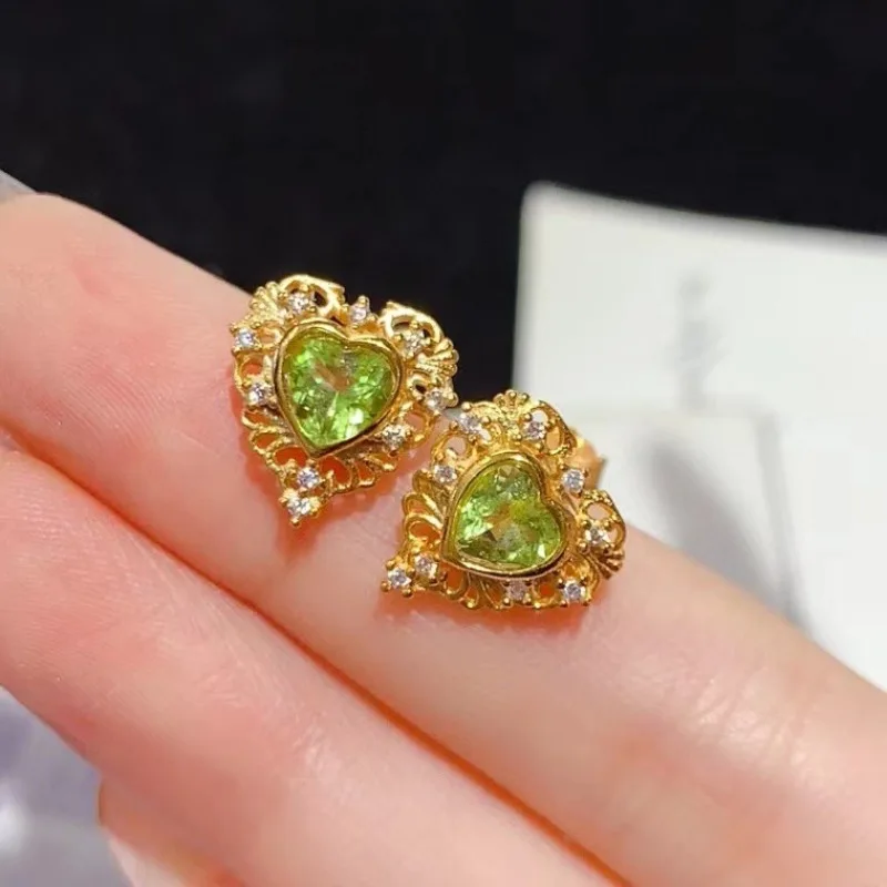 

vintage design 925 silver heart earrings natural peridot earrings 5mm VVS grade 1ct genuine peridot jewelry