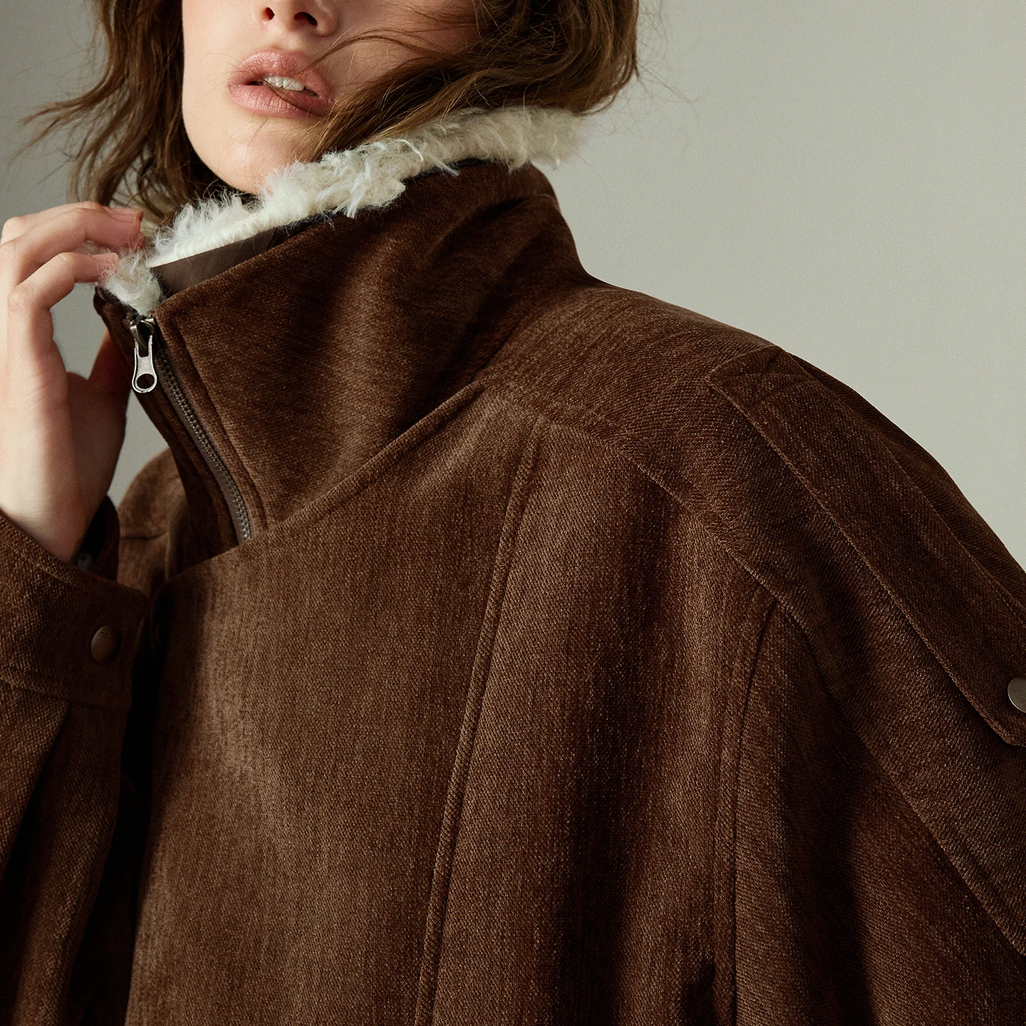 TOYOUTH Cappotti imbottiti in cotone da donna 2025 Inverno Nuovo cappotti in giacca con colletto in peluche caldo stile retrò in ciniglia Nomadic