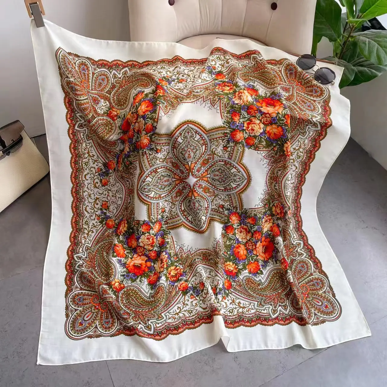 110*110cm Russian Style Floral Print Square Scarf Paisley Bandana Traditional Ukrainian Shawl Babushka Handkerchief Head Scarves