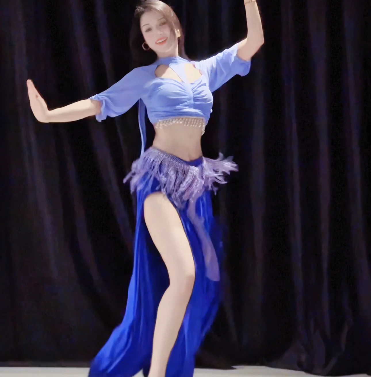 2025 جديد ملابس الرقص الشرقي المرأة قصيرة الأكمام شرابة أعلى مثير سبليت تنورة طويلة 2 قطعة ملابس ممارسة الرقص الشرقي الشرقي