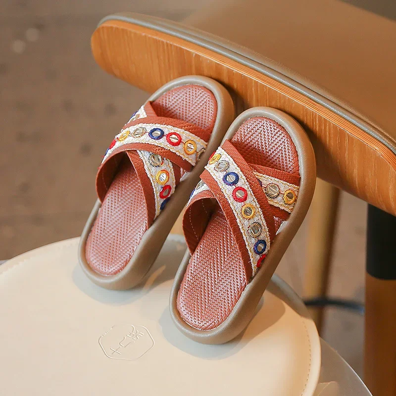 

2024 Summer Kids Fashion Cool Slippers for Girls China-Chic One Word Chinese National Style Sweet Little Girls' Bohemian Style