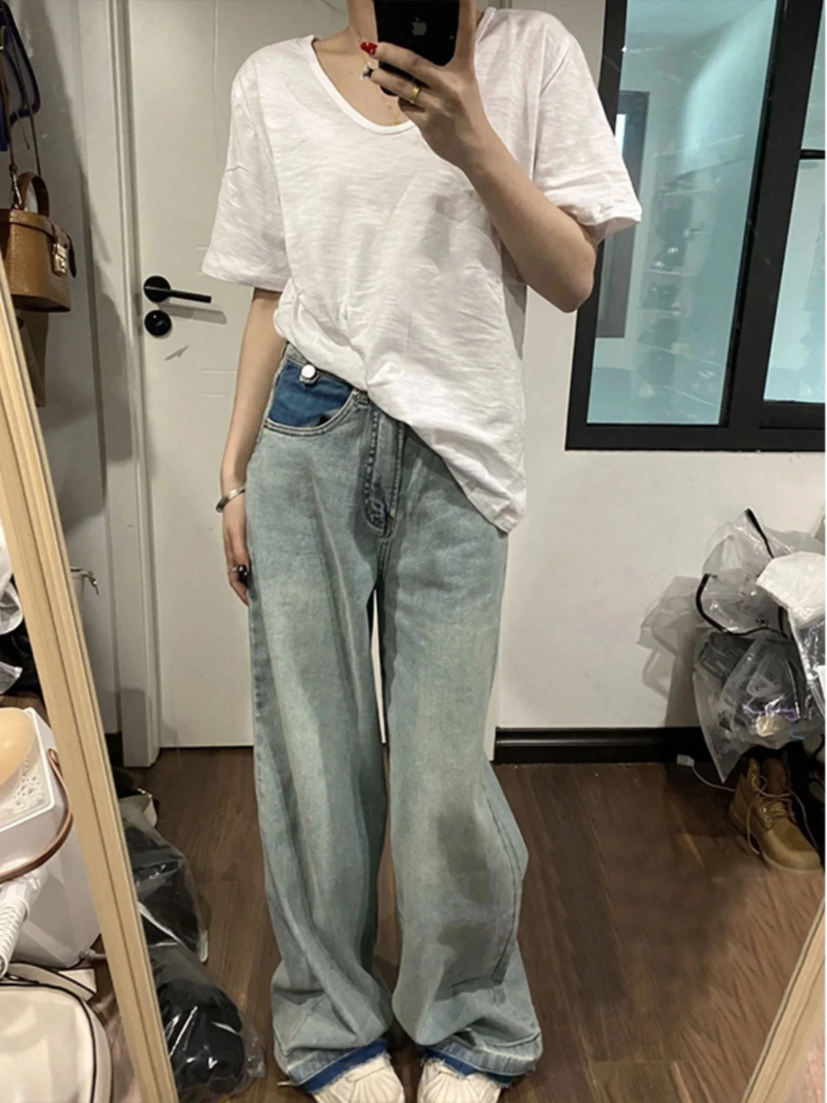 تي شيرت نسائي فضفاض من القطن والخيزران بأكمام قصيرة تي شيرت نسائي أبيض برقبة على شكل حرف v قميص صيفي رقيق ذو طبقة أساسية بلون... #3