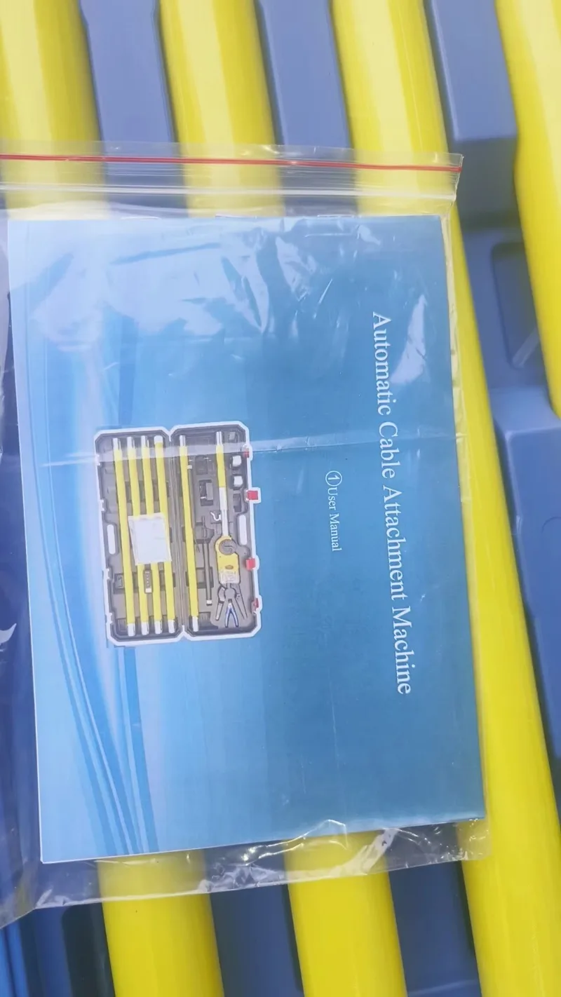 Strumento automatico per legare cavi con asta per legare cavi