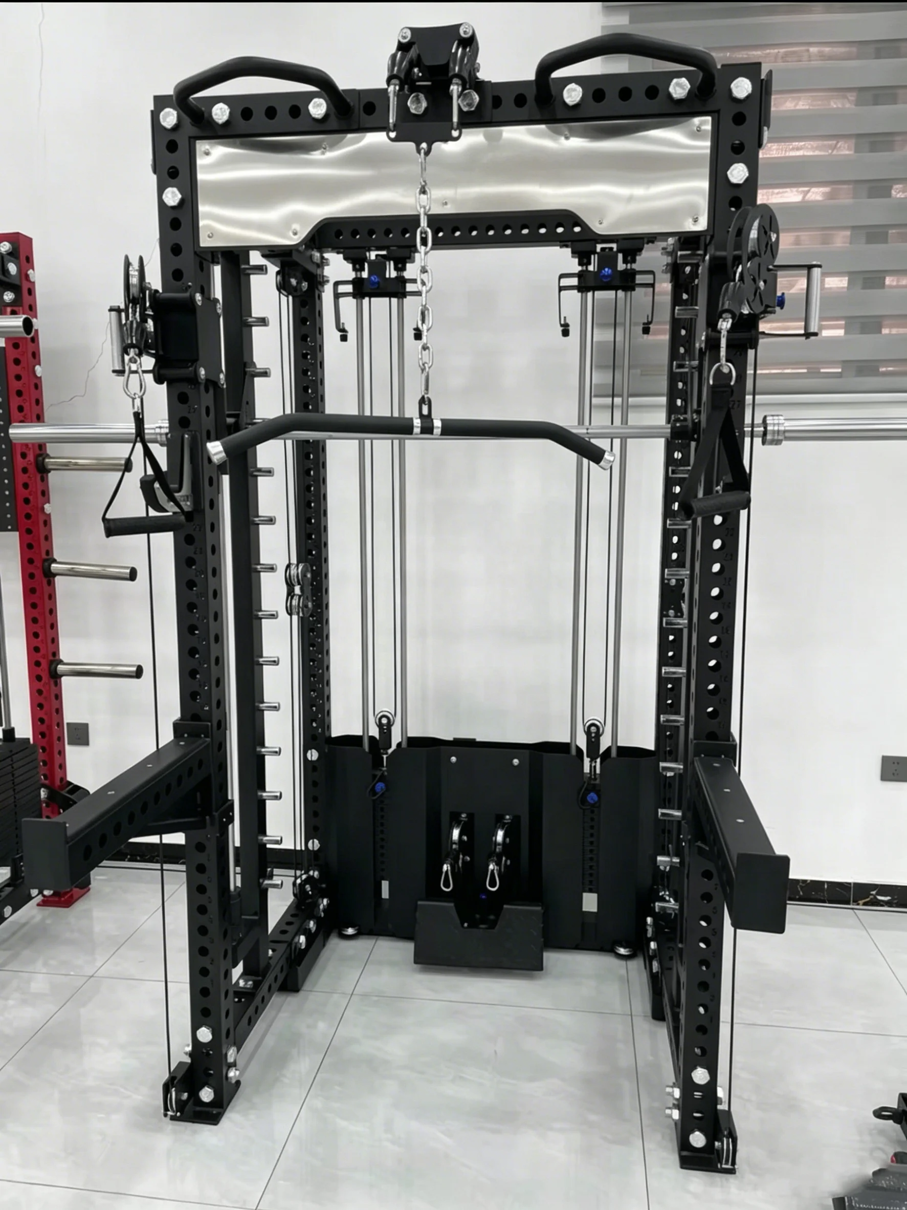 Wielofunkcyjny sprzęt do ćwicz – Home Gym Rack With Cables recenzja i cena