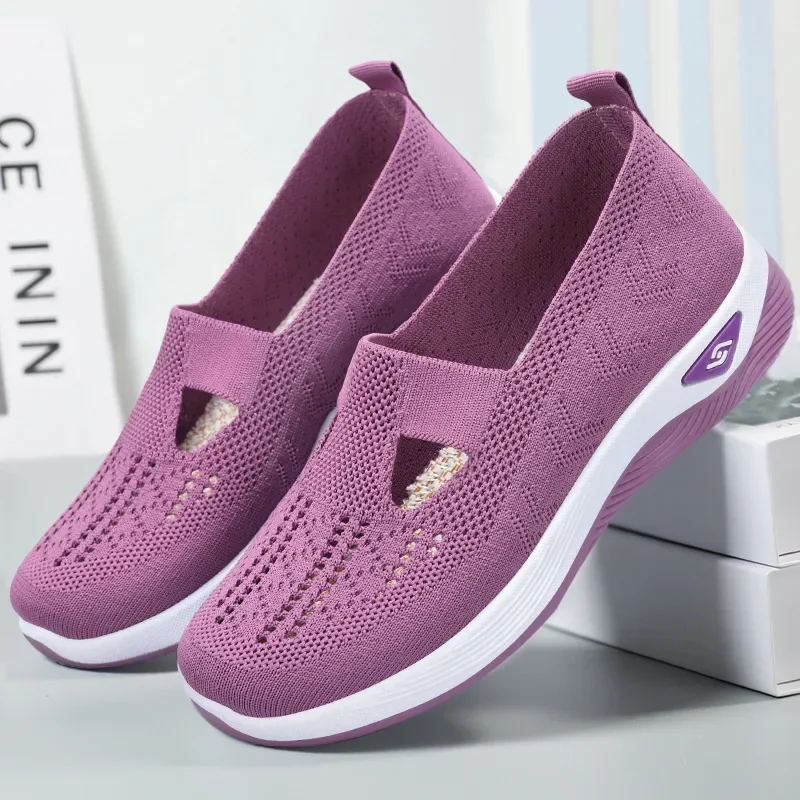 New Women's shoes, breathable and comfortable in spring and summer, single shoes for mothers soft soles casual blue mesh shoes