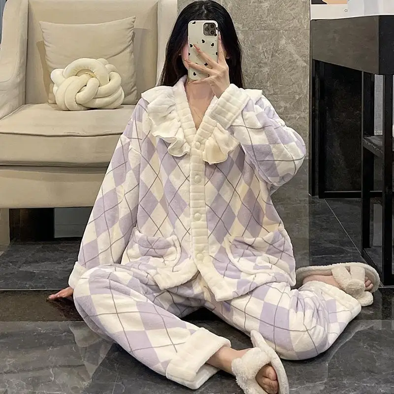 

coral fleece Women's pajamas winter Korean style thicken Sleepwear new model long sleeves flannel loose homewear two-piece set