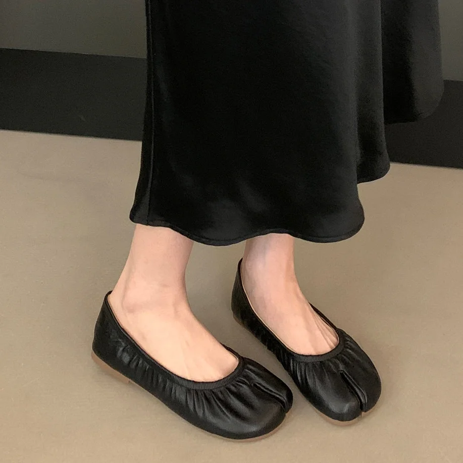 Bailamos Brand Split Toe Women Flat Shoes Women Casual Loafer Soft Moccasin Fashion Tabi Ninja Mary Jane single shoes Female Muj