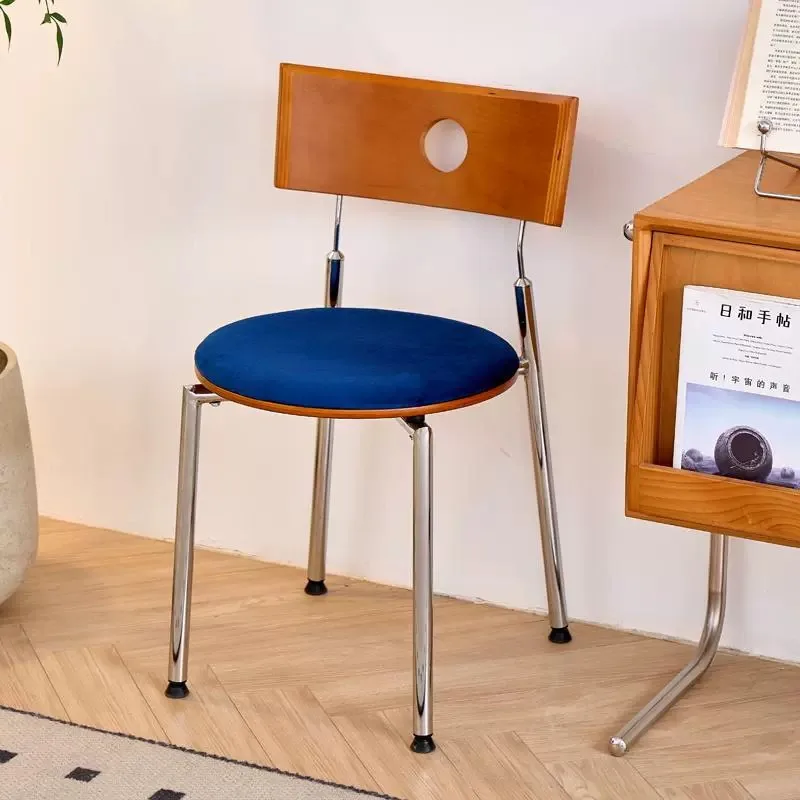 

Home dining chair modern simple backrest chair Berg designer retro homestay solid wood dining table and chairs Nordic style