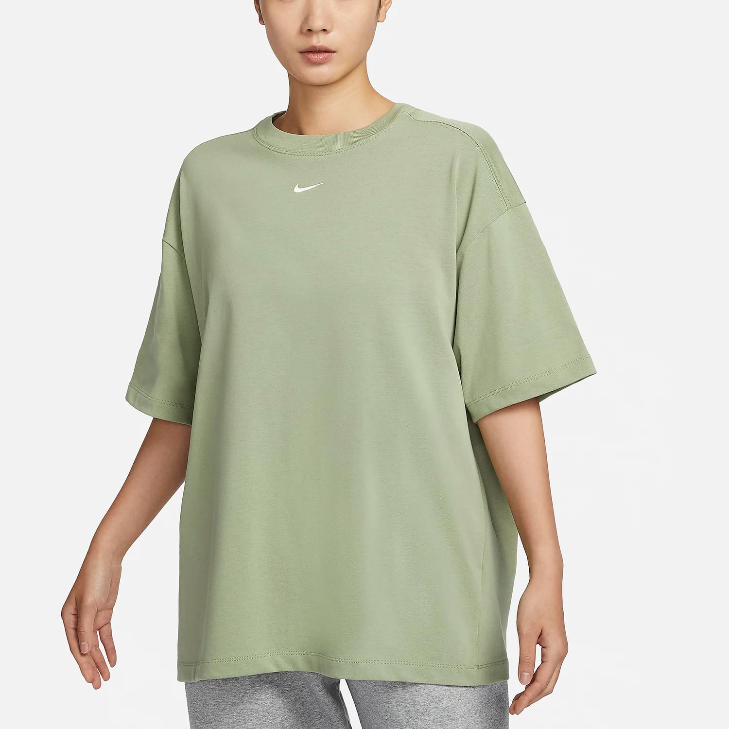 

Женская футболка Nike Authentic Oversize Wind с коротким рукавом, новая коллекция DX7911-386