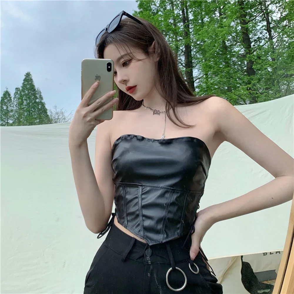 Top da donna senza spalline Canottiera da donna sexy in pelle PU solida da donna Canottiera sexy senza schienale skinny con spalle scoperte Top corto senza maniche