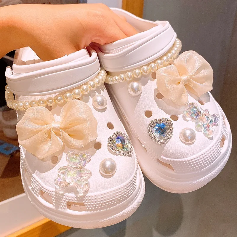 Creative Pearl Bow Tie Hole Shoe Charms Decoration Shoe Buckle Lovely Jeweled Bear 3D Shoes Flower Accessories