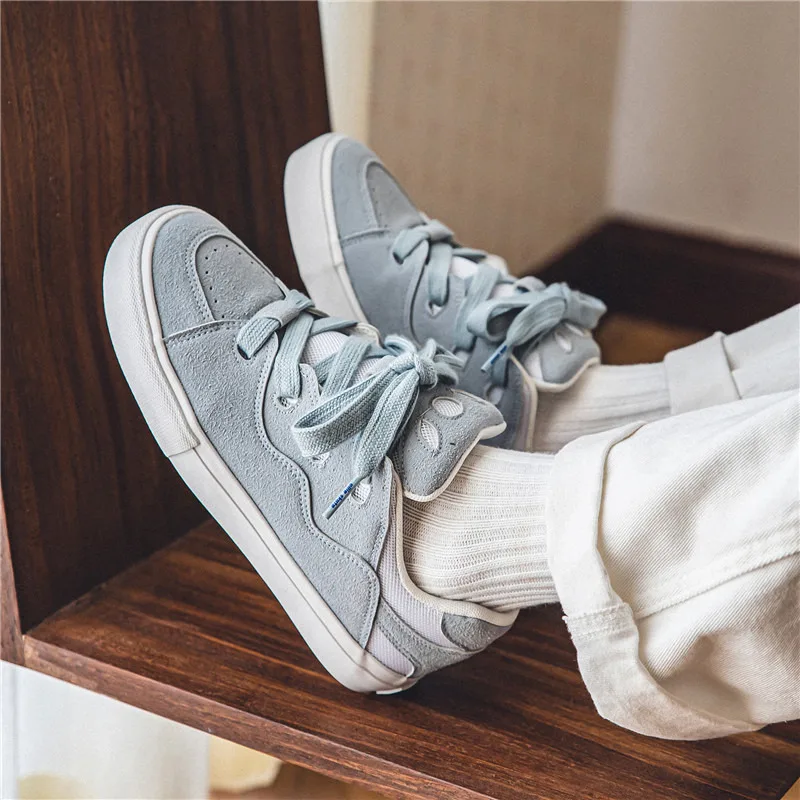 2023 Spring Blue Skateboard Shoes Men Women Size 44 Classic Low Flat Skate Sneakers Light Comfortable Training Shoes Zapatillas