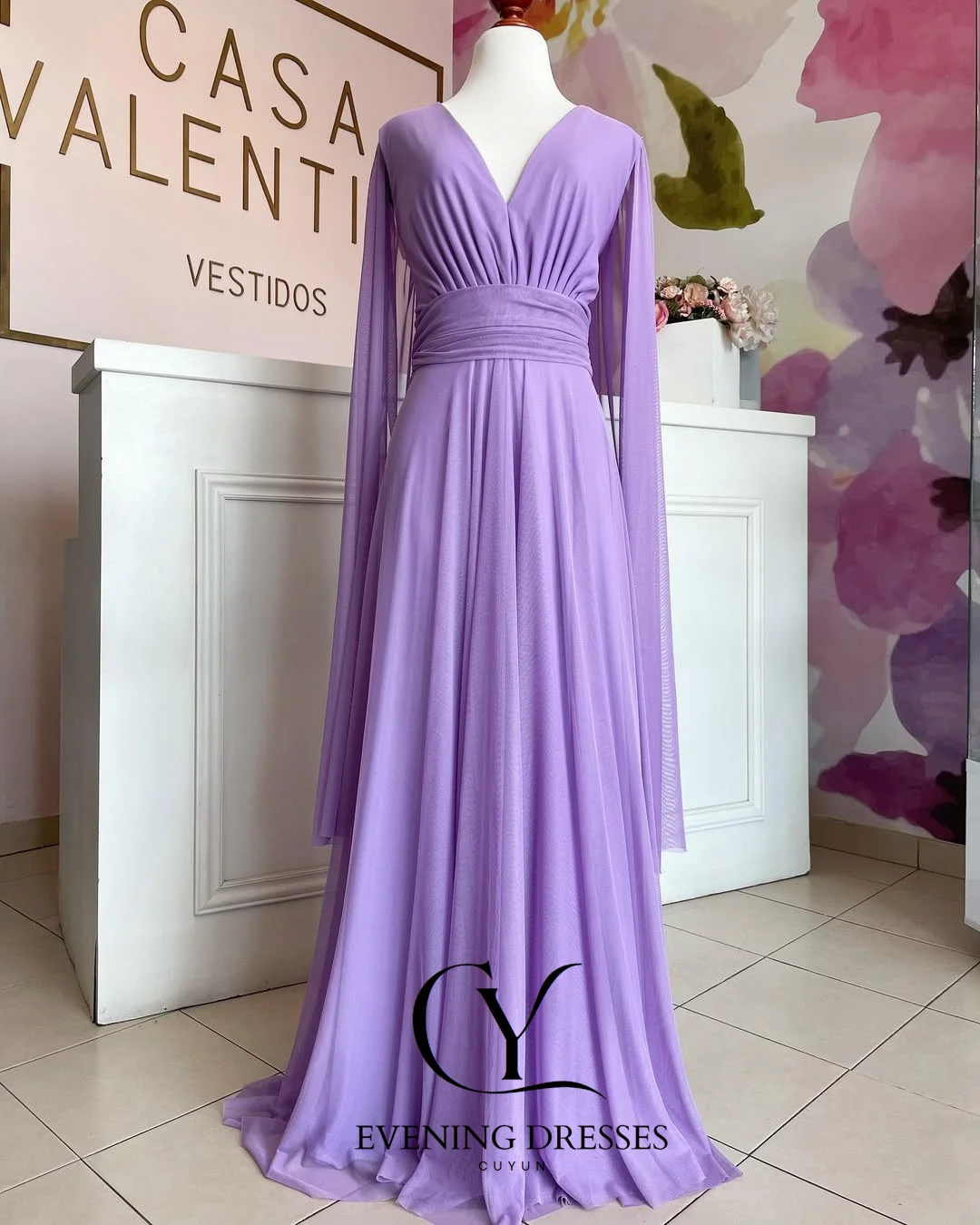 CUYUN シフォンサマーフォーマルドレス V ネックケープスリーブロングウエディングドレスカスタマイズされた A ライン結婚式のゲストドレス女性のための