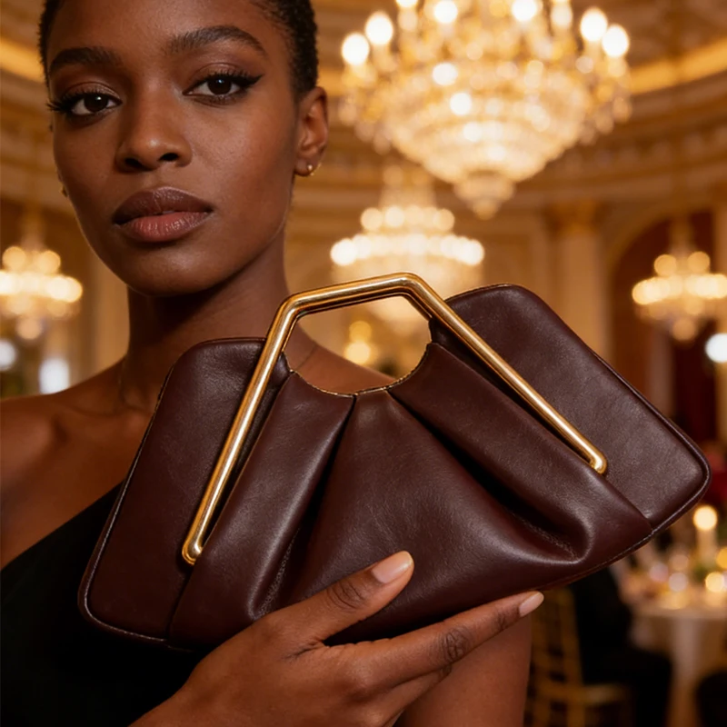 

Metal Portable Leather Pleated Bag Ladies Creative Dinner Portable Soft Pleated Niche Handbag