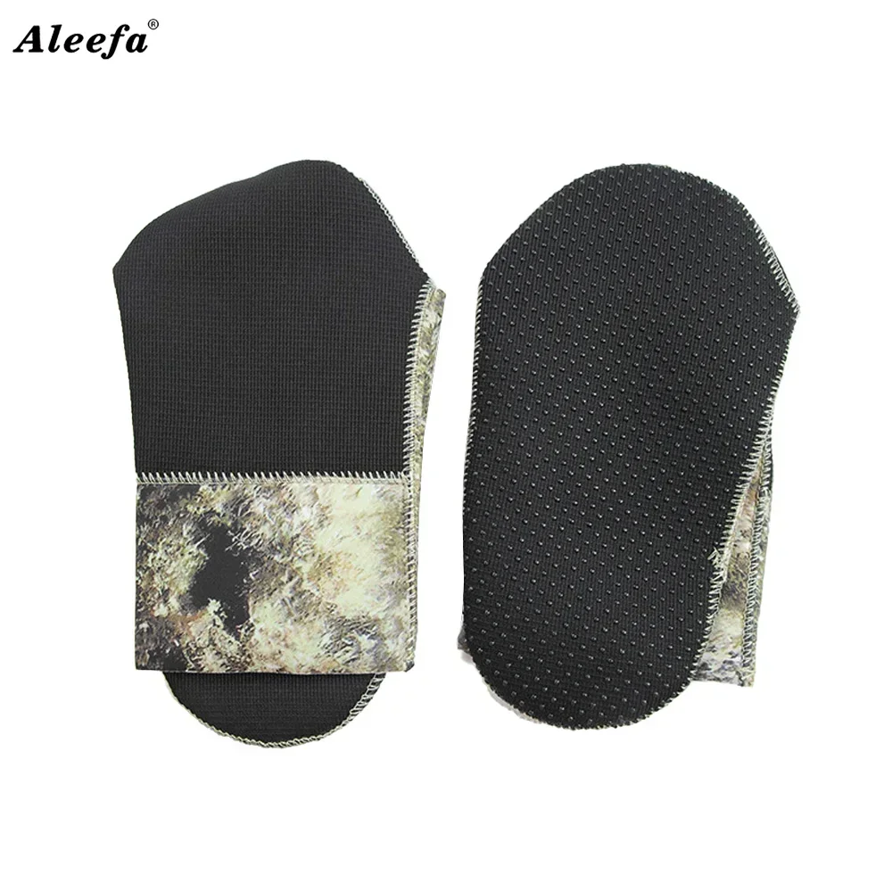 Diving Socks 3mm Neoprene Diving Socks Camouflage Beach Socks Swimming Socks Keep Warm for Scuba Diving