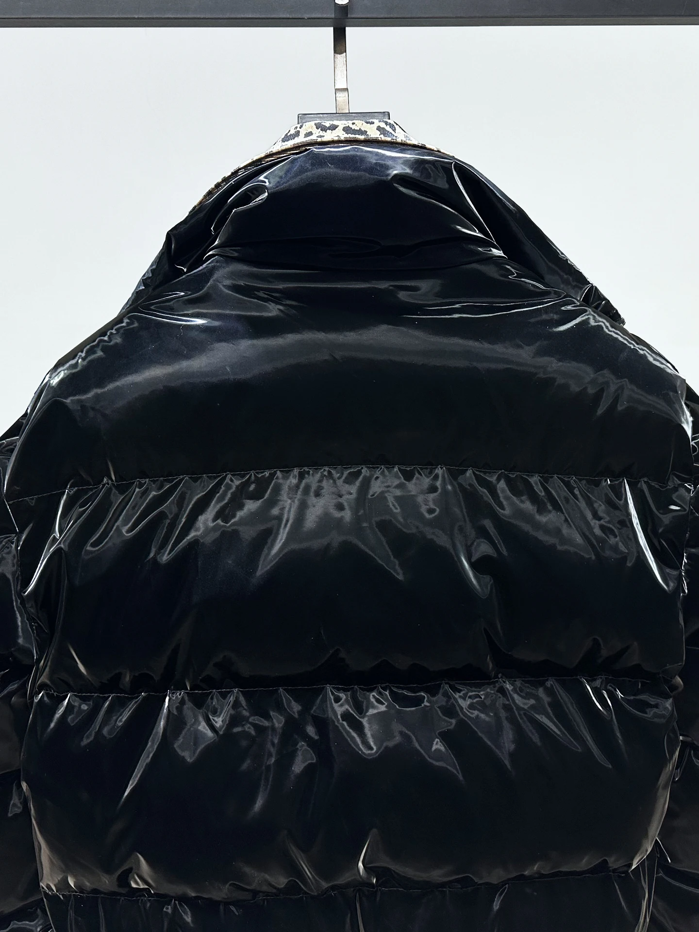 الراقية ليوبارد طباعة الربط فو قطعتين سترات الرجال 2025 شتاء جديد سترات سميكة الدافئة أنيقة طويلة الأكمام شيك السترات