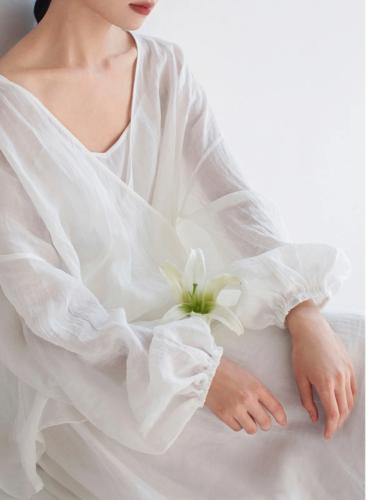 

Летний винтажный кардиган Ele Yuann: шикарный, с рукавами-фонариками, из льна, дышащий, влагоотводящий, с V-образным вырезом, средней длины